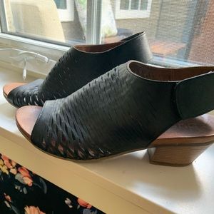 Bueno Lacey slingback sandal